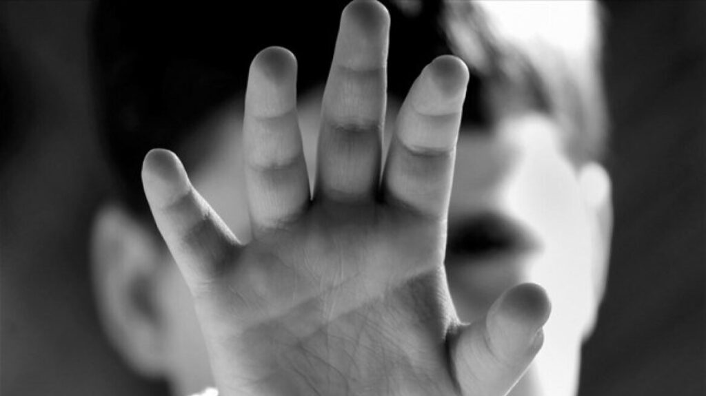 Κρήτη:62χρονος-παππούς-έπαθε-εγκεφαλικό-και-το-2,5-ετών-εγγονάκι-του-έψαχνε-βοήθεια-το-βράδυ…