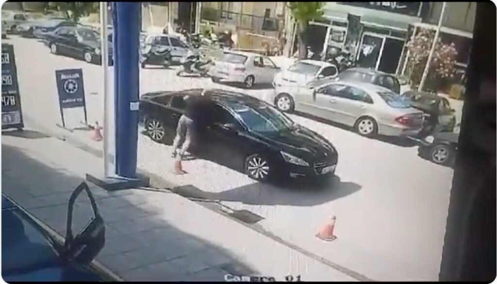 Θεσσαλονίκη:-Σοκαριστικό!-Καυγάδισαν-έξω-από-βενζινάδικο-και-έπεσε-νεκρός-(Βίντεο)