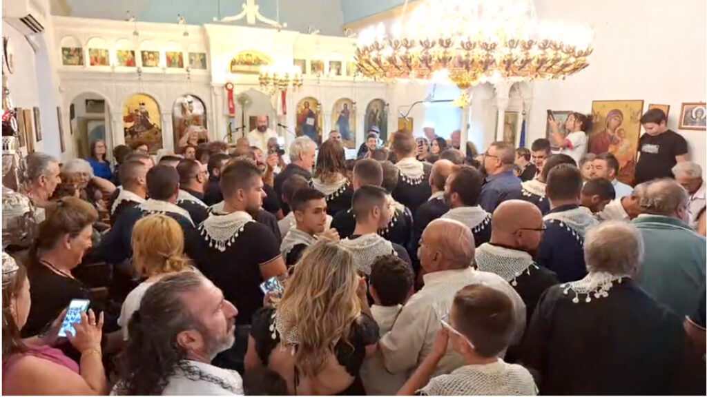 Παντρεύτηκε-το-ζευγάρι-που-έχει-40-χρόνια-διαφορά-στην-Κρήτη-–-Ο-γάμος-της-χρονιάς…