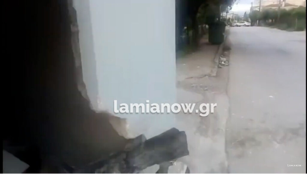 Λαμία:-Απίστευτο-περιστατικό!-–-Κοιμόντουσαν-και-αυτοκίνητο-μπήκε-στην-κρεβατοκάμαρά-τους