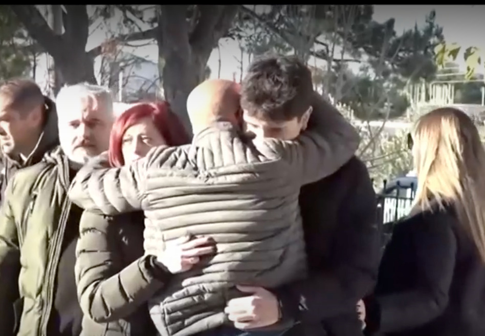 Τραγωδία-Θεσσαλονίκη:-“Ραγίζει”-καρδιές-το-σημείωμα-φιλικού-προσώπου-της-αδικοχαμένης-50χρονης-στην-κηδεία-της