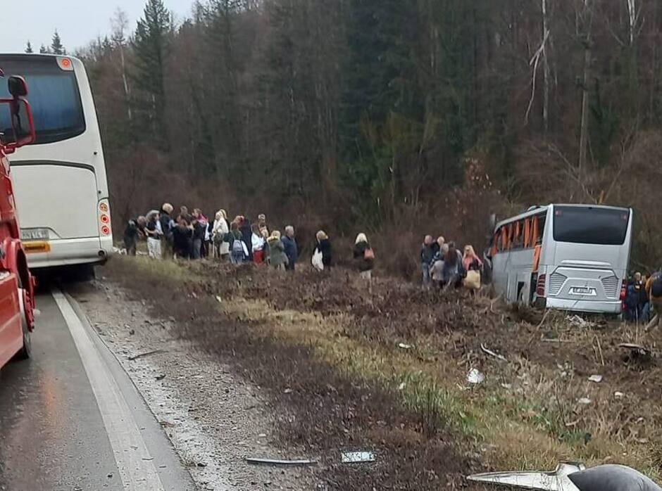 tροχαίο-στη-Βουλγαρία-–-Τουριστικό-λεωφορείο-με-Έλληνες-συγκρούστηκε-με-νταλικά