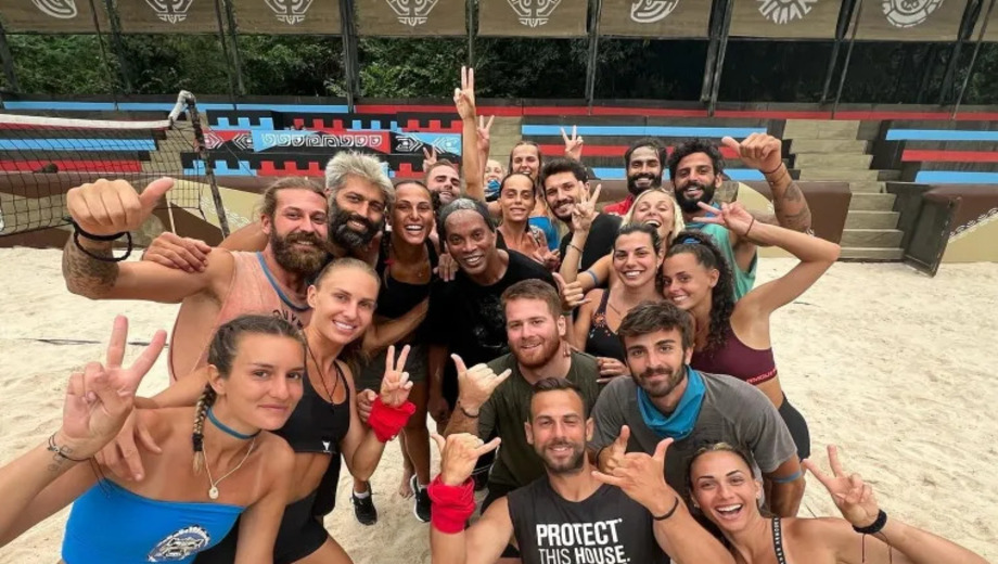 survivor-2024:-Η-είσοδος-του-Ροναλντίνιο-στο-παιχνίδι-και-η-φωτογραφία-του-με-τον-Λιανό-που-κάνει-τον-γύρο-του-διαδικτύου!