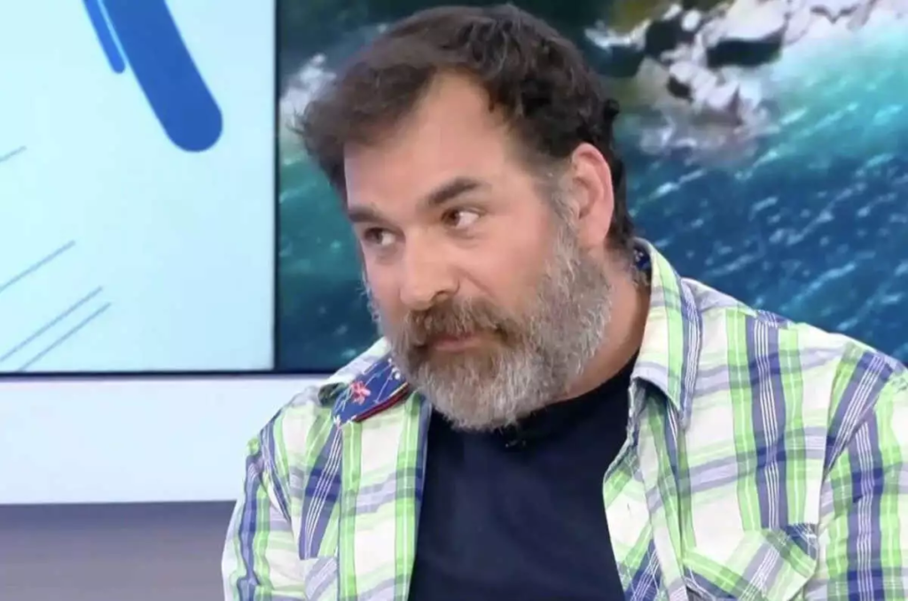 Θρήνος-για-τον-Σπύρο-Τσεκούρα-και-την-οικογένειά-του-–-Το-βαρύ-πένθος-του-ηθοποιού