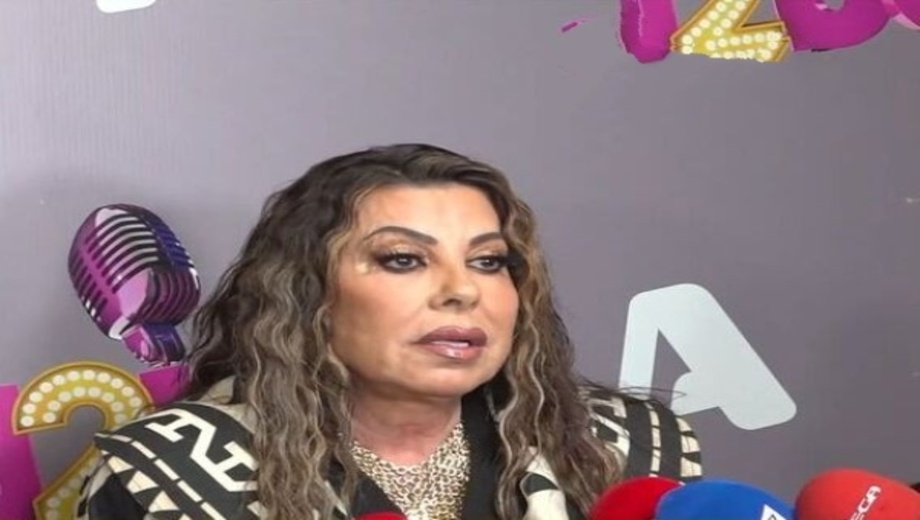 Άντζελα-Δημητρίου-–-j2us:-Όλη-η-αλήθεια-πίσω-από-την-αποχώρηση-της-–-«Άρα,-δεν-υπάρχει-πρόβλημα-με-την-παραγωγή;»