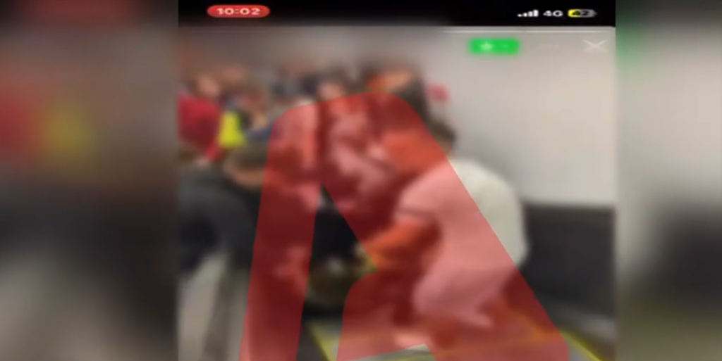 Ίος:-Ατύχημα-σε-πλοίο-με-τραυματίες-μαθητές-–-Η-στιγμή-που-πέφτουν-στις-κυλιόμενες…